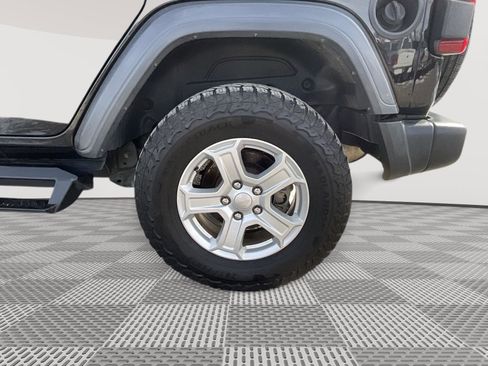 Used 2019 Jeep Wrangler Unlimited Sport S AWD/4WD image 10