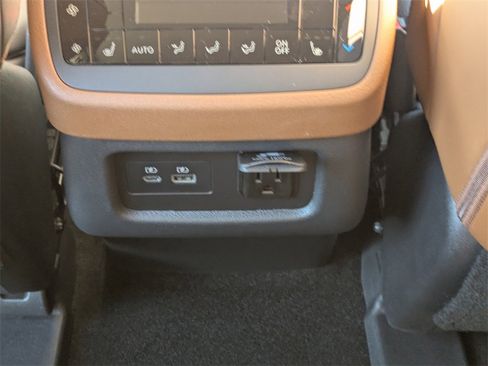 New 2025 Nissan Pathfinder Platinum w/ Cargo Package image 16