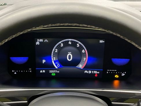 Used 2023 Volkswagen Tiguan SE w/ Panoramic Sunroof Package image 23