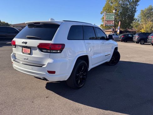 Used 2018 Jeep Grand Cherokee Altitude image 4