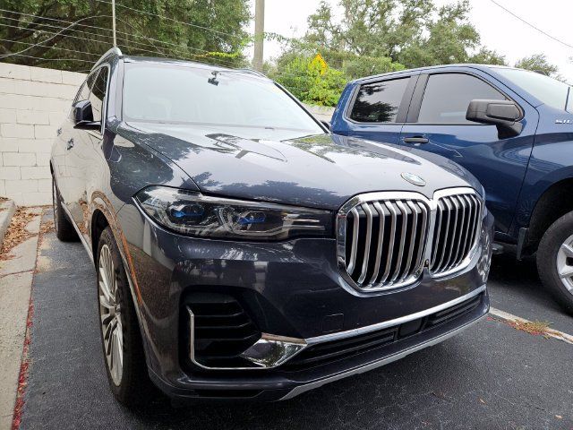 Used 2019 BMW X7 xDrive50i w/ Executive Package AWD/4WD image 3