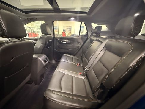 Used 2020 GMC Terrain SLT w/ Preferred Package image 18