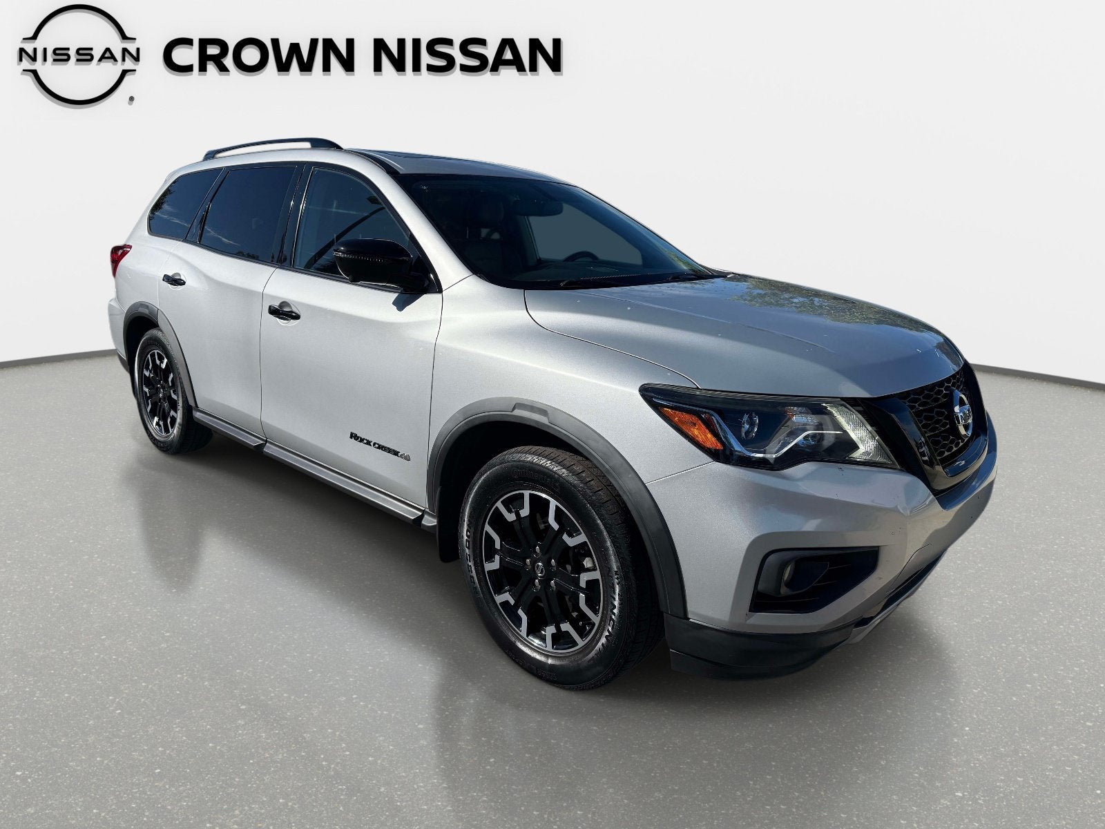 Used 2020 Nissan Pathfinder SL FWD image 9