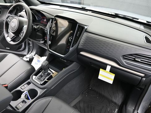 New 2025 Subaru Forester Limited w/ Popular Package image 13