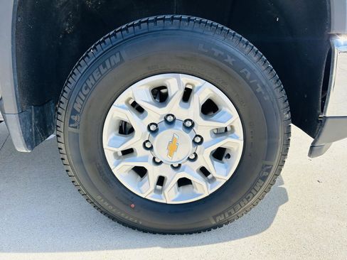 Used 2024 Chevrolet Silverado 3500 LTZ w/ LTZ Plus Package AWD/4WD image 45