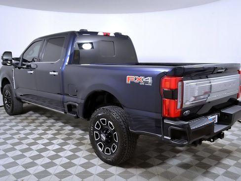 Used 2023 Ford F250 Platinum AWD/4WD image 9