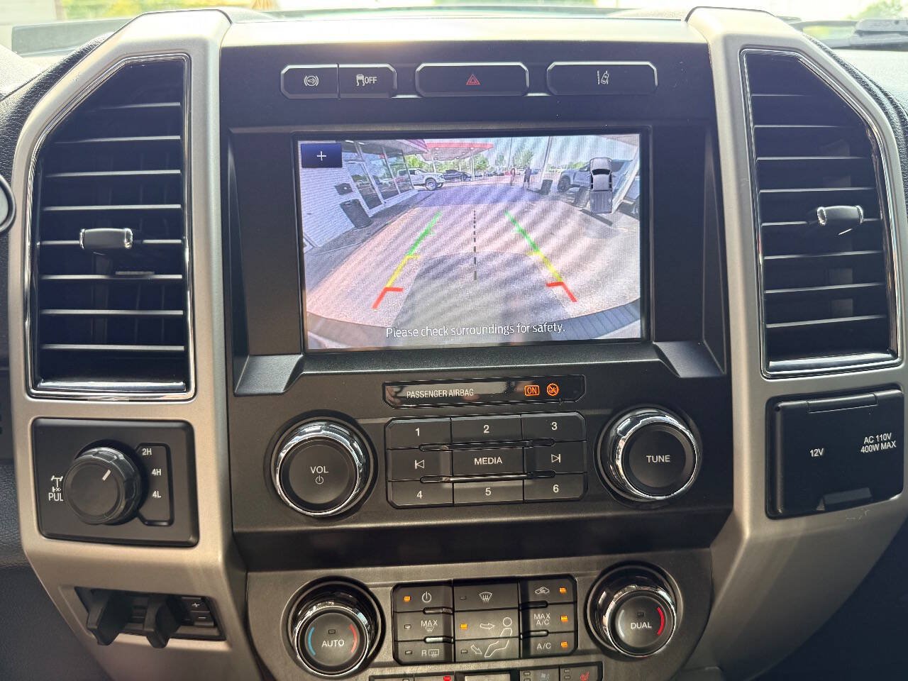 Used 2020 Ford F250 Lariat w/ Lariat Value Package AWD/4WD image 27