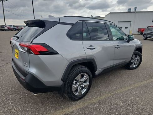 Used 2024 Toyota RAV4 XLE w/ Convenience Package AWD/4WD image 5