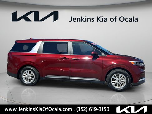 Certified 2024 Kia Carnival LX FWD image 2