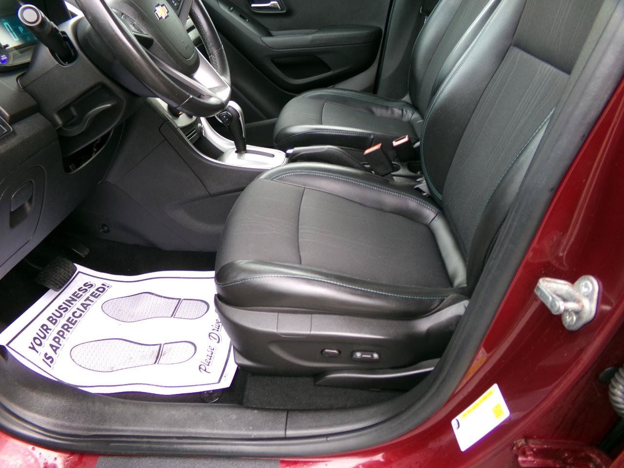 Used 2016 Chevrolet Trax LT w/ LT Convenience Package AWD/4WD image 9