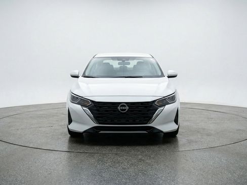 Used 2025 Nissan Sentra SV FWD image 2