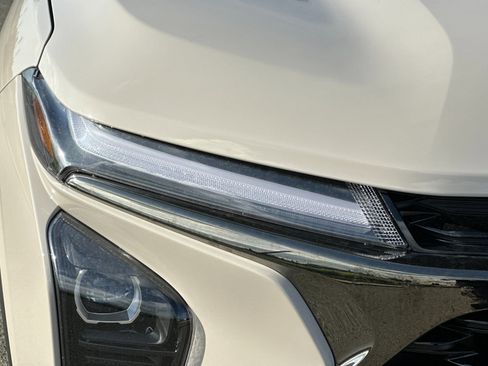 New 2026 Chevrolet Trax RS w/ Sunroof Package image 30