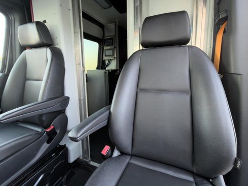 Used 2021 Mercedes-Benz Sprinter 4500 w/ Parking Package image 16