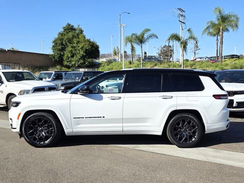 Certified 2023 Jeep Grand Cherokee L Summit image 2