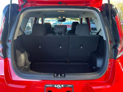Used 2025 Kia Soul LX w/ LX Technology Package image 5