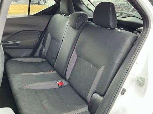 Used 2019 Nissan Kicks S w/ Exterior Package image 23