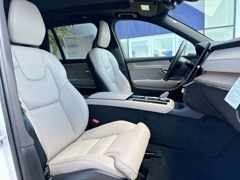 New 2026 Volvo XC90 B6 Ultra w/ Protection Package Premier AWD/4WD image 28