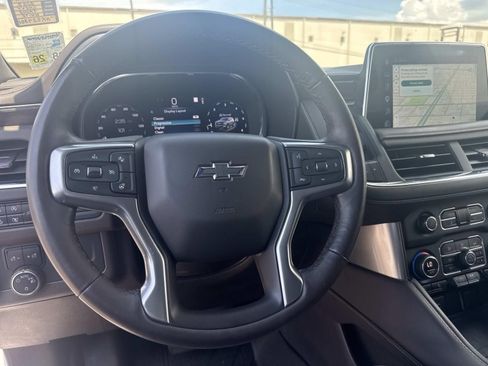Used 2022 Chevrolet Tahoe Z71 w/ Luxury Package AWD/4WD image 21