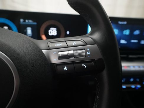 Used 2025 Hyundai Kona SEL AWD/4WD image 18