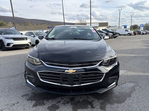 Used 2017 Chevrolet Malibu LT image 8