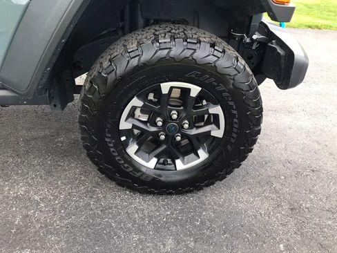 Used 2025 Jeep Wrangler Unlimited Rubicon 4xe w/ Convenience Group AWD/4WD image 48