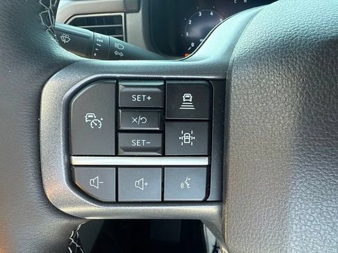 Used 2025 Ford F150 Lariat w/ Equipment Group 502A High AWD/4WD image 18