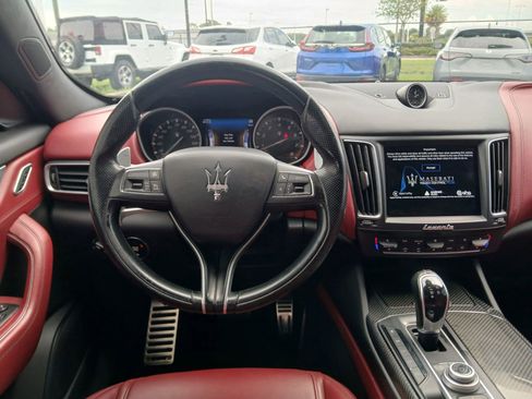 Used 2017 Maserati Levante S AWD/4WD image 24