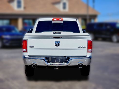 Used 2018 RAM 1500 Laramie w/ Convenience Group AWD/4WD image 12