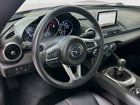 Used 2016 MAZDA MX-5 Miata Grand Touring RWD image 18