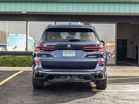 Used 2024 BMW X5 M60i w/ Climate Comfort Package image 12