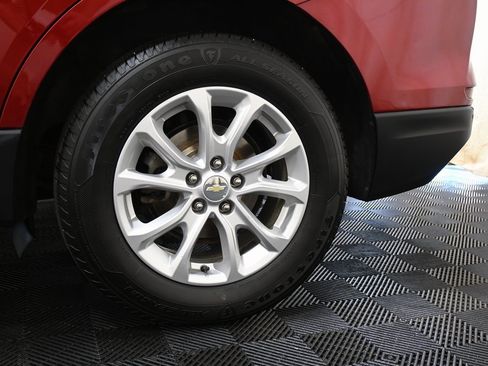 Used 2019 Chevrolet Equinox LT w/ Driver Convenience Package image 27