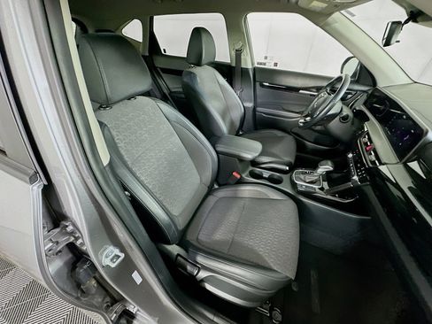 Used 2025 Kia Seltos S image 30
