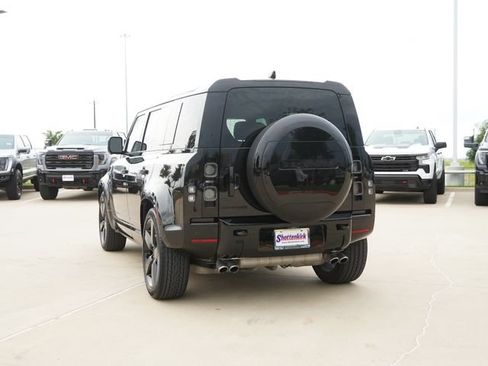 Used 2025 Land Rover Defender 110 V8 AWD/4WD image 7