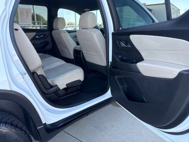 Used 2022 Chevrolet Traverse LS w/ Midnight/Sport Edition FWD image 26