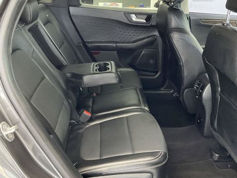 Used 2020 Ford Escape Titanium w/ Titanium Premium Package 2.0 AWD/4WD image 14