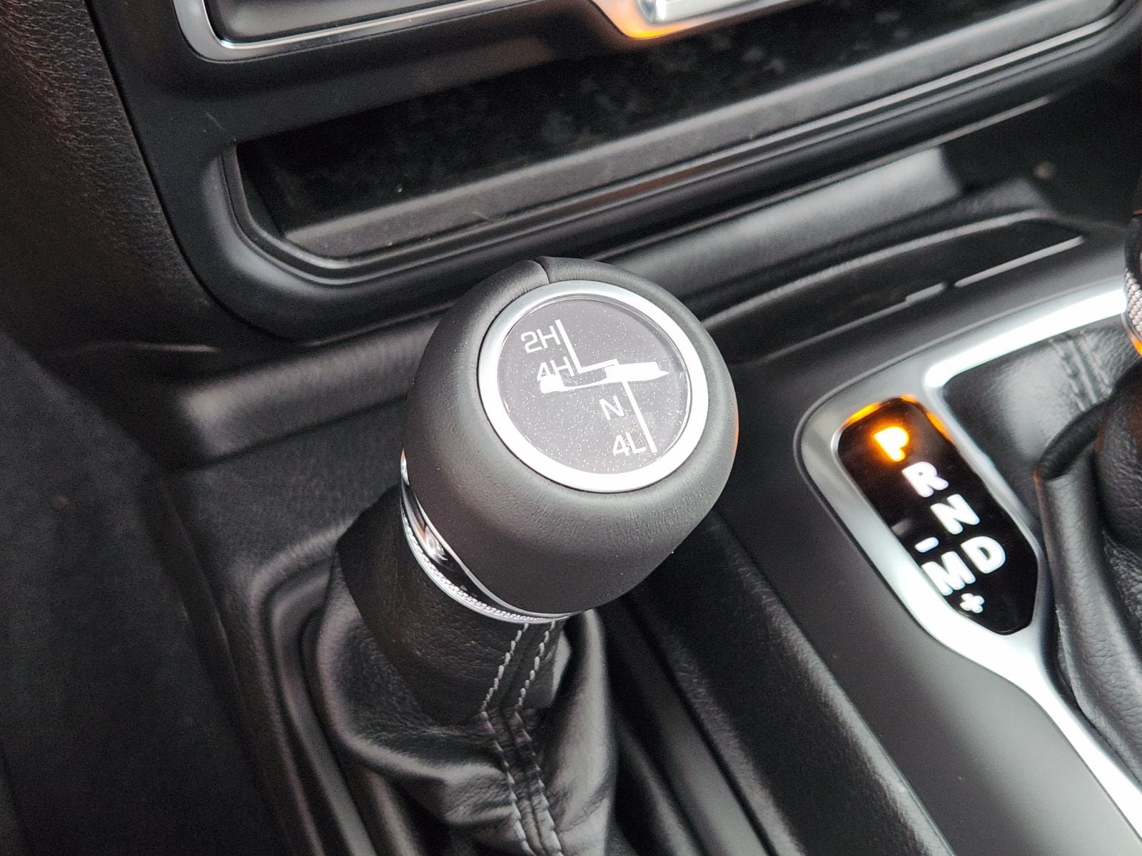 New 2026 Jeep Wrangler Unlimited Sahara AWD/4WD image 28