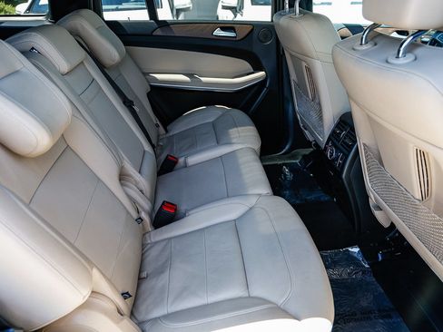 Used 2017 Mercedes-Benz GLS 550 4MATIC image 18