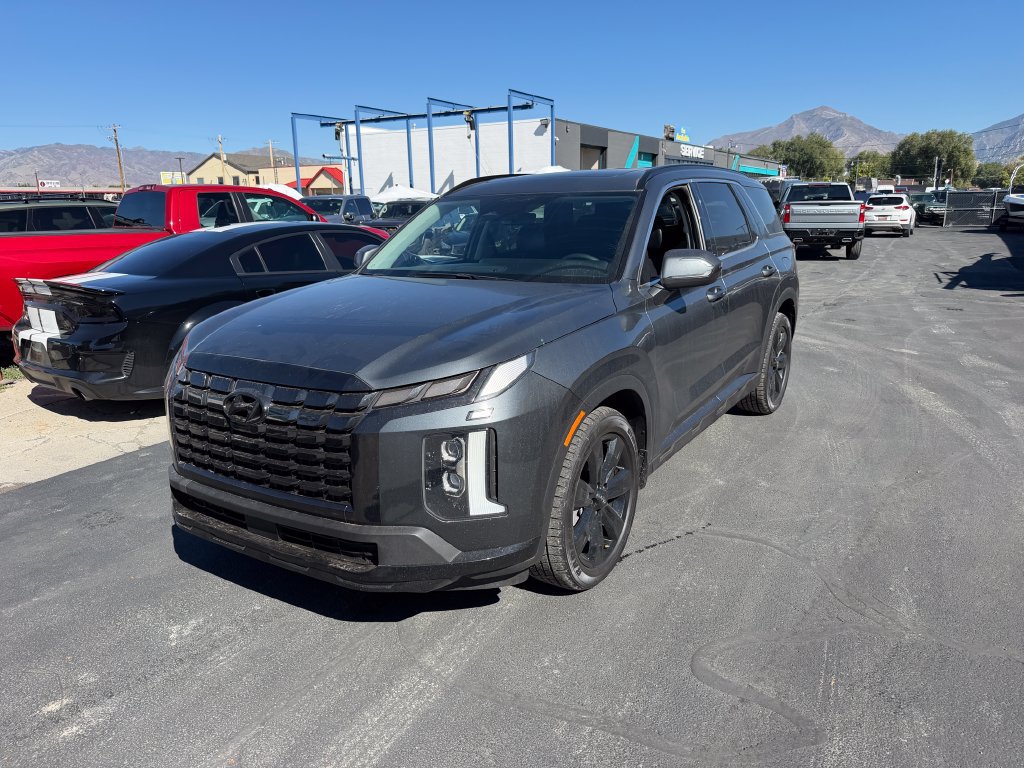 Used 2023 Hyundai Palisade XRT FWD image 2
