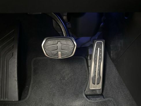 Used 2025 BMW X2 xDrive28i w/ Premium Package image 23