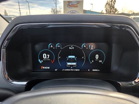 Used 2023 Ford F150 Lariat w/ Trailer Tow Package image 17