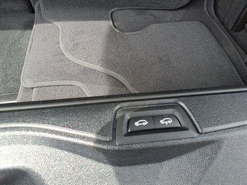 Used 2023 BMW X7 xDrive40i w/ Parking Assistance Package image 15