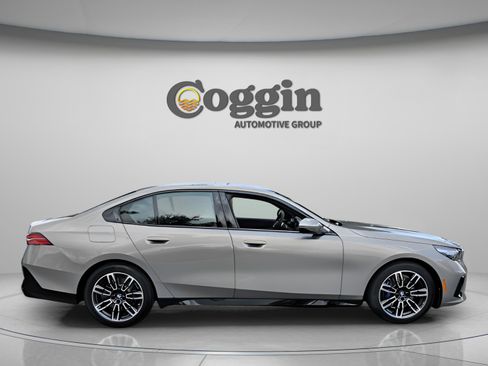 New 2026 BMW 530i w/ M Sport Package RWD image 6