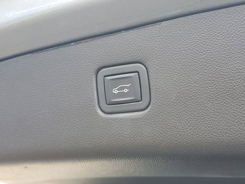 Certified 2023 Chevrolet Blazer LT w/ Convenience Package image 8