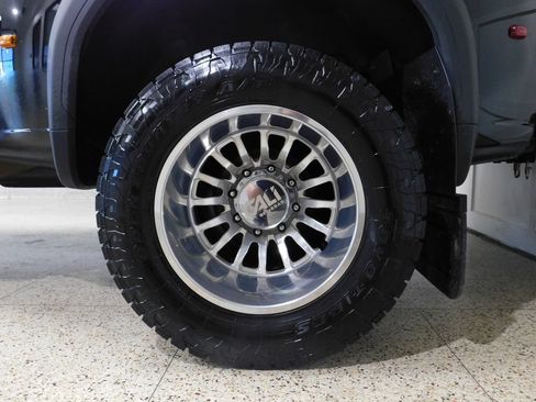 Used 2025 GMC Sierra 3500 Denali w/ Denali Reserve Package AWD/4WD image 95