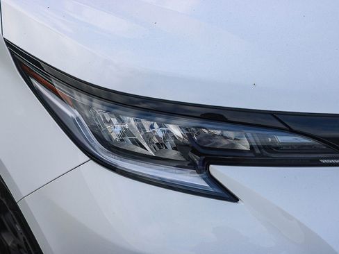 Used 2026 Toyota Sienna XLE Woodland Edition AWD/4WD image 2