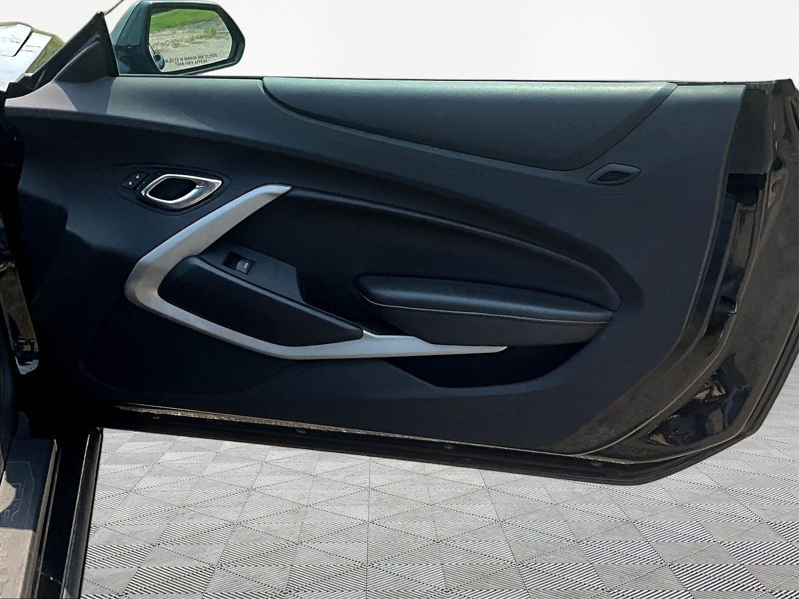 Used 2021 Chevrolet Camaro LT RWD image 27