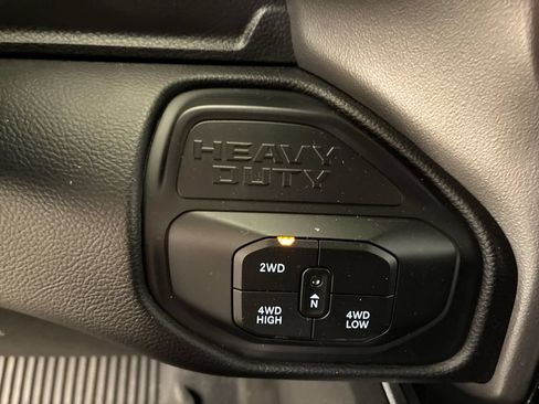 Used 2025 RAM 2500 Big Horn AWD/4WD image 21