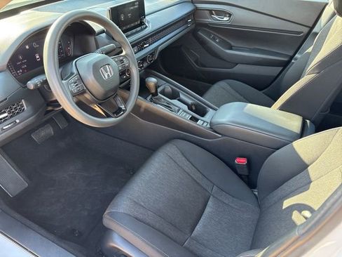 Used 2025 Honda Accord SE image 11