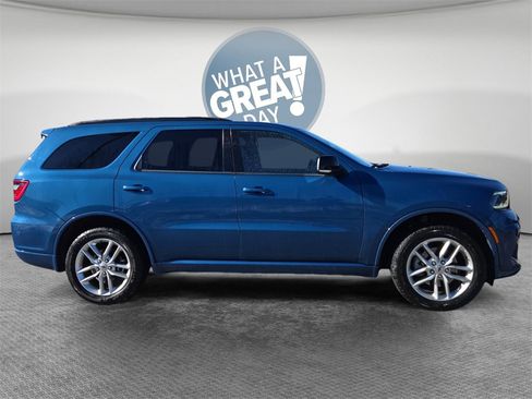 Used 2024 Dodge Durango GT image 2