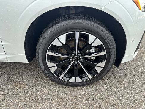 Certified 2026 Volvo XC60 B5 Plus w/ Protection Package Premier AWD/4WD image 35